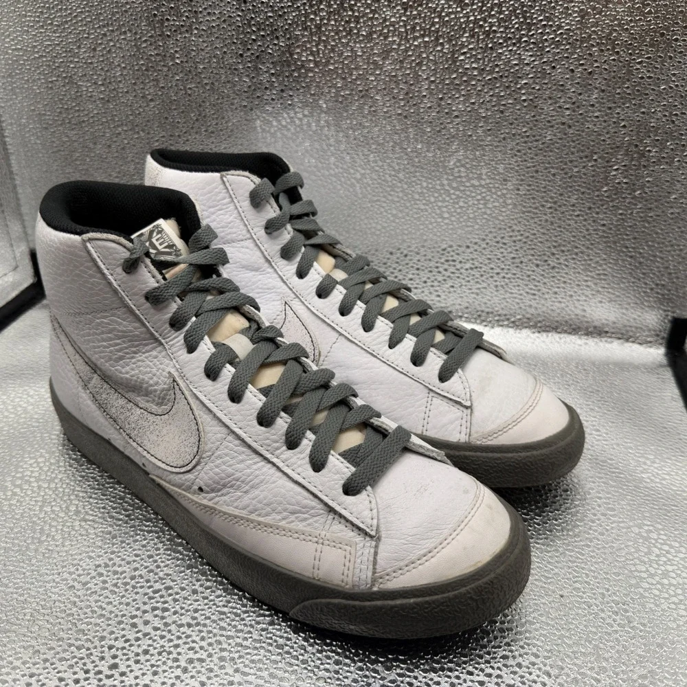 Size 9.5 Nike Blazer Mid 77 Sneakers Mens White Excellent 50 Years of Hip Hop